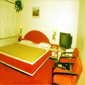 Hotel Aditya Rajkot Εξωτερικό φωτογραφία