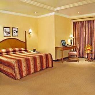 Hotel Aditya Rajkot Εξωτερικό φωτογραφία